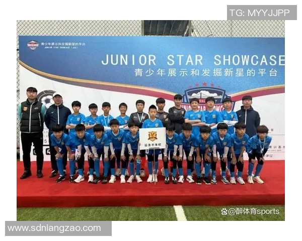 足球明星为学子送上祝福愿你们考试顺利勇创佳绩展现风采