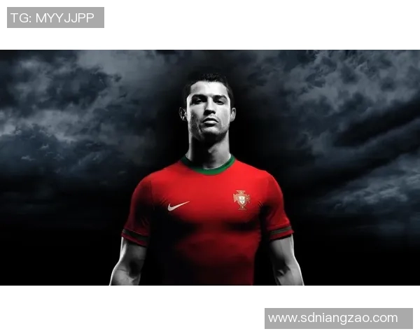 足球明星壁纸与个性纹身的完美结合让你感受运动魅力与艺术风格